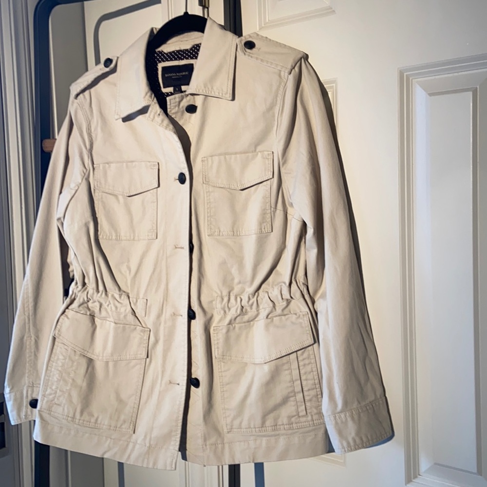 Banana Republic (Modern Fit) Light Jacket